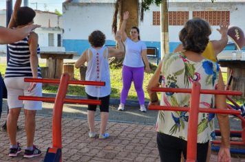 Foto - Grupo Feliz Idade: Movimente-se com Alegria